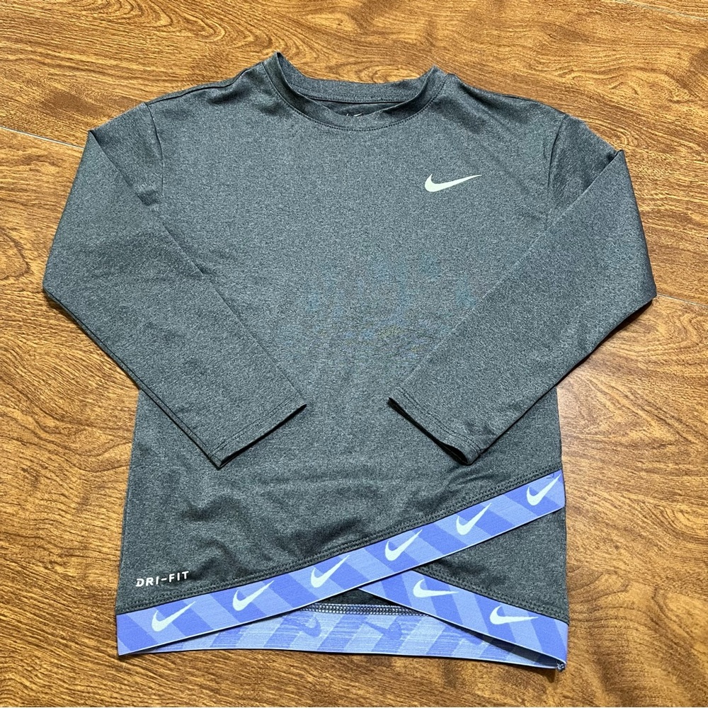 Nike Dri-Fit Children Dark Gray PullOn Long Sleeve Girls Top Kids size M (6)